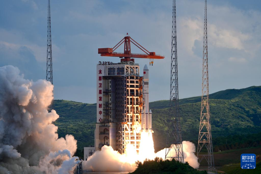 我國(guó)成功發(fā)射衛(wèi)星互聯(lián)網(wǎng)低軌衛(wèi)星